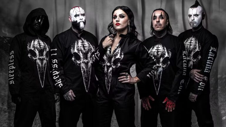 SLEEPLESS EMPIRE: IL PRESENTE CON LE NOTE DEI LACUNA COIL